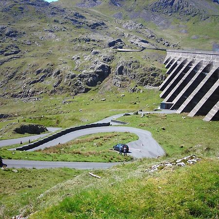 Bryn Elltyd Eco House Pensionat Blaenau Ffestiniog Exteriör bild