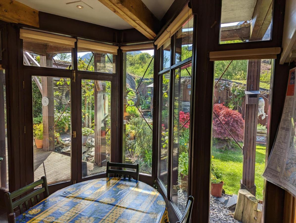 Bryn Elltyd Eco House Pensionat Blaenau Ffestiniog Exteriör bild