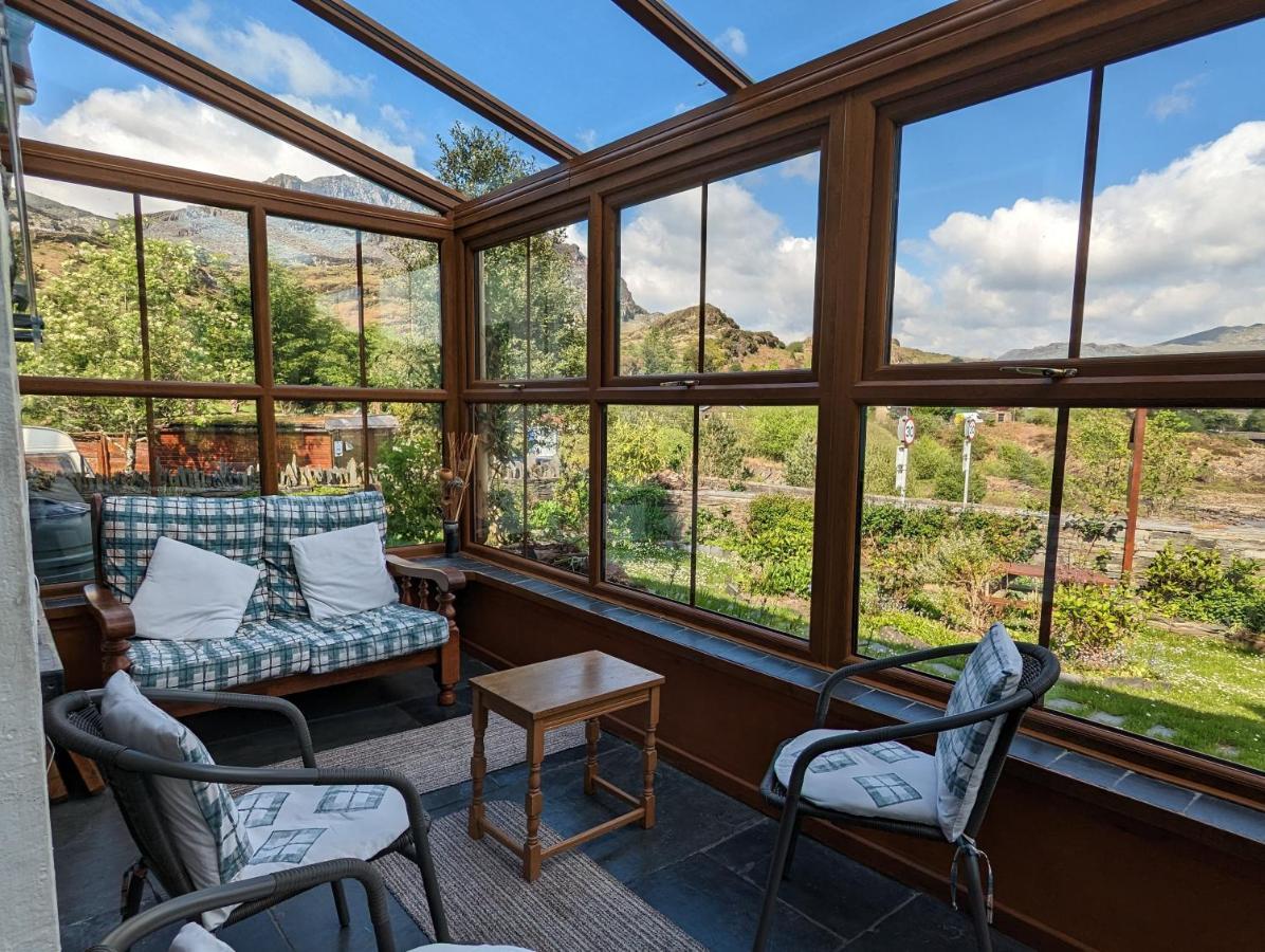 Bryn Elltyd Eco House Pensionat Blaenau Ffestiniog Exteriör bild