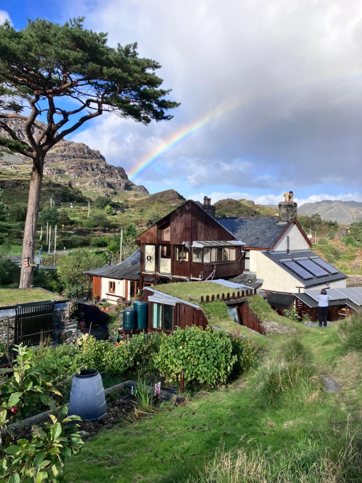 Bryn Elltyd Eco House Pensionat Blaenau Ffestiniog Exteriör bild
