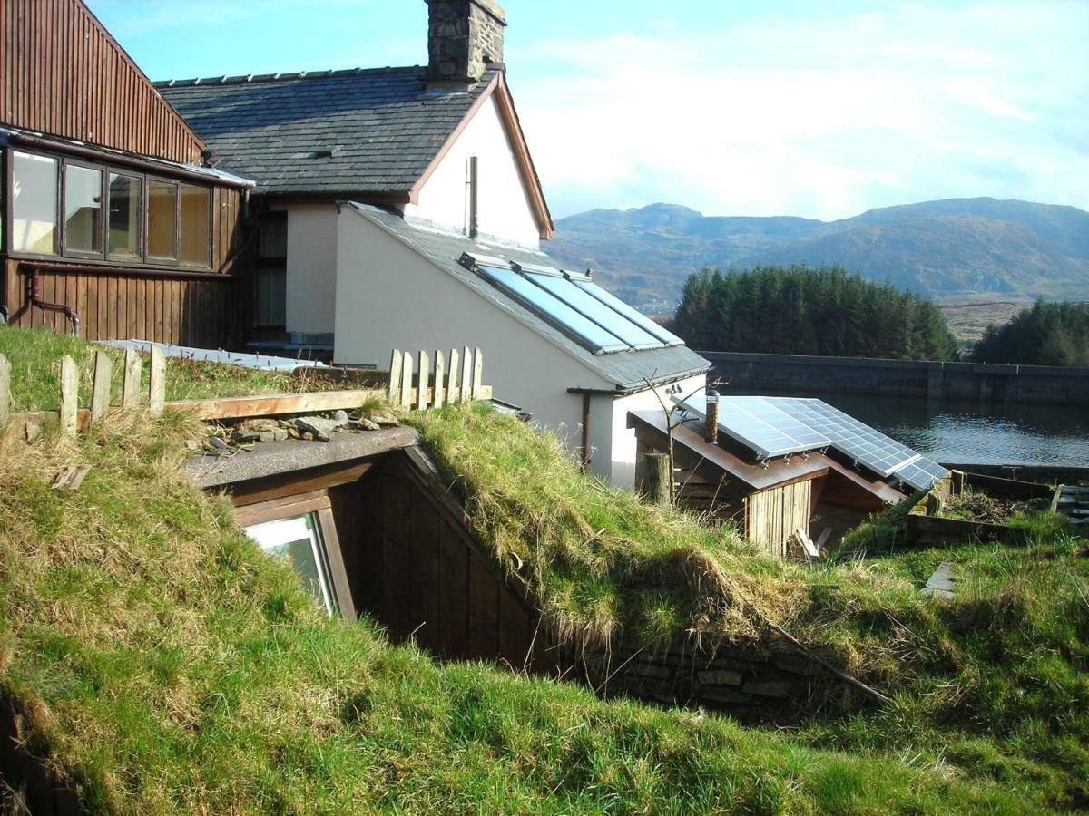 Bryn Elltyd Eco House Pensionat Blaenau Ffestiniog Exteriör bild