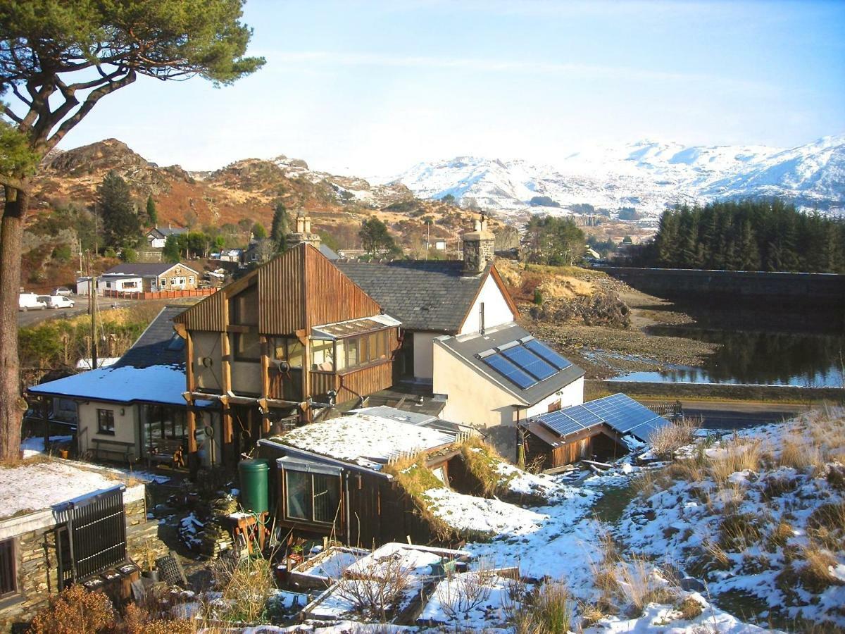 Bryn Elltyd Eco House Pensionat Blaenau Ffestiniog Exteriör bild